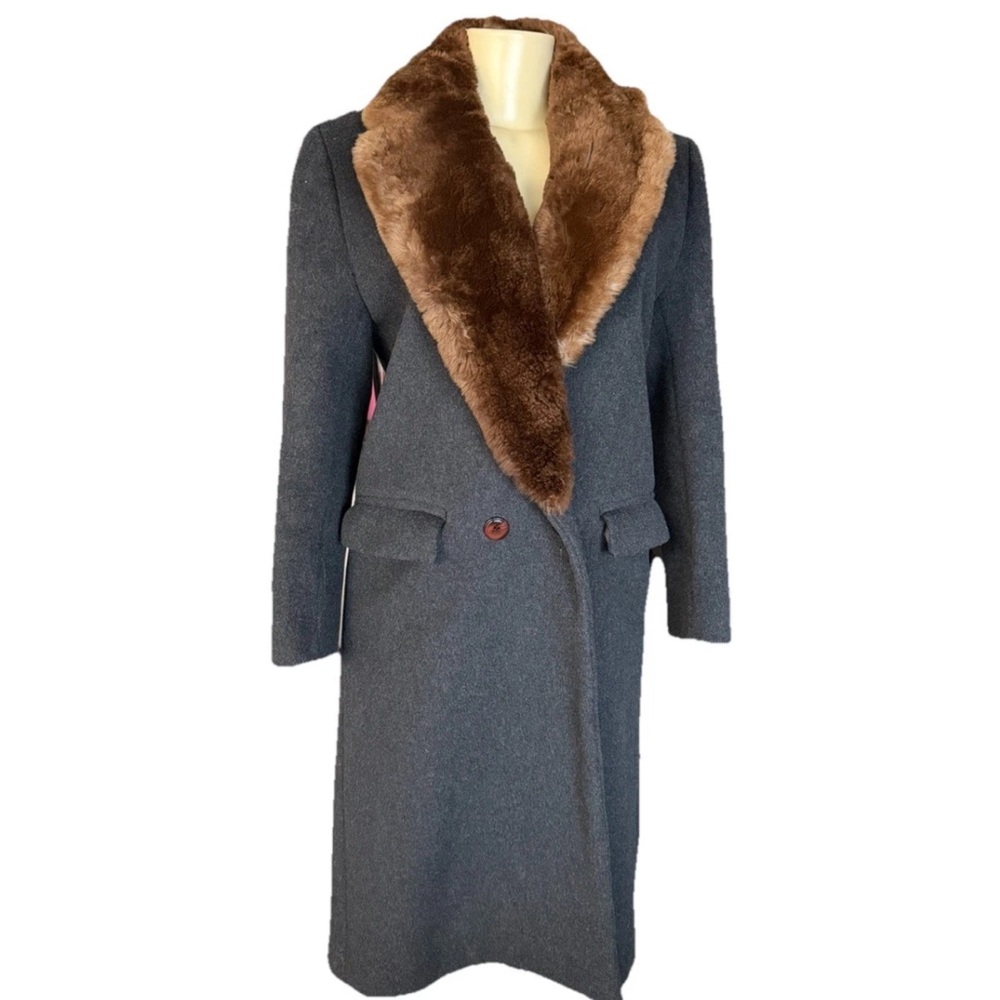 Chic Gray Trench Coat with Brown Faux Fur Collar